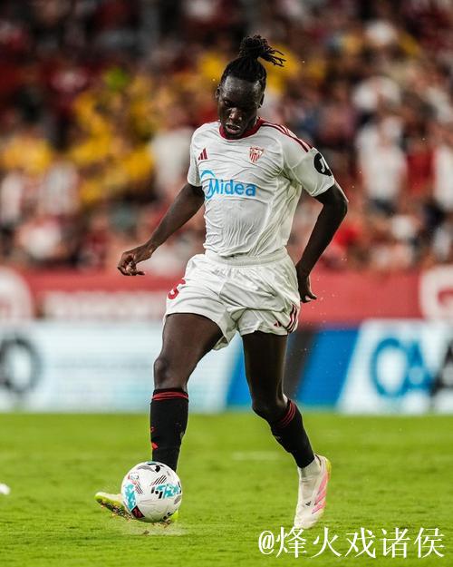 塞维利亚4-0大胜皇家奥维耶多,埃朱克、巴蒂斯塔-门迪破门 塞维利亚4-0大胜皇家奥维耶多,埃朱克、巴蒂斯塔-门迪破门